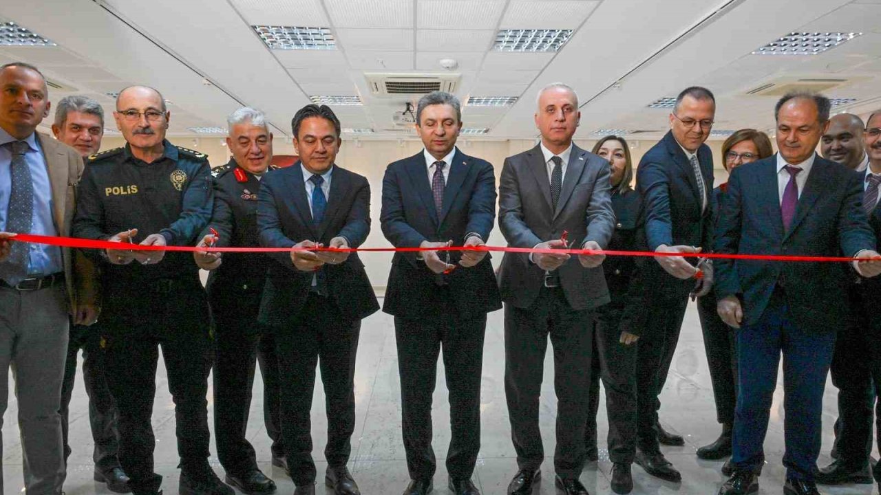 Antalya’nın Fethi’nin 819. yılında "Fetih ve Fatih" konferansı gerçekleştirildi