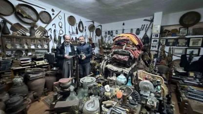 Bir bisküvi kutusuyla başladı, 15 bine yakın parçadan oluşan etnografya koleksiyonuna dönüştü