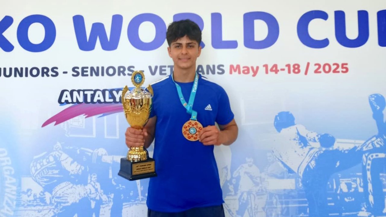 Burdurlu sporcudan Dünya Kupası'nda madalya mücadelesi