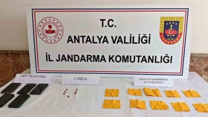 Elmalı’da durdurulan araçtan 4 bin kullanımlık uyuşturucu madde ele geçirildi