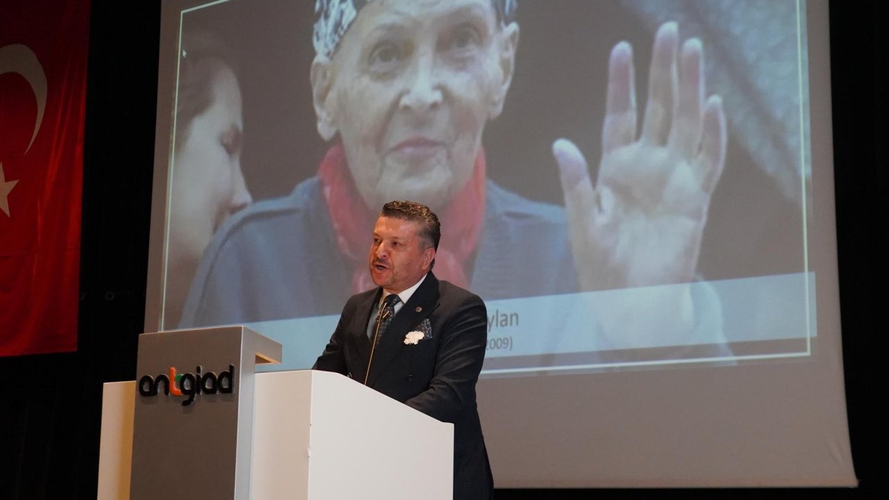 Ercan Yavaş: Kadınların adını gurur tablolarında görmek istiyoruz