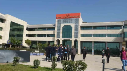 Kaymakamlık binasında ateş açarak kendini odaya kilitleyen şahıs teslim oldu