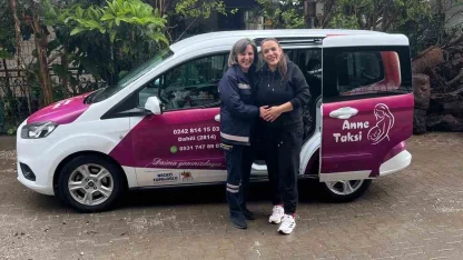 Kemer’de ’Anne Taksi’ hizmet vermeye başladı