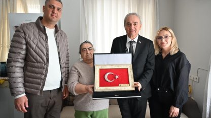 Kepez Belediye Başkanı Kocagöz’den şehit annesine ziyaret