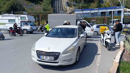 Kırmızı ışıkta geçip kaza yaptı, ehliyetine 1 ay el konuldu