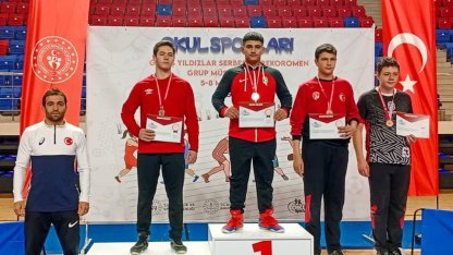 Manavgat Belediyesi Güreş Kulübü sporcuları, Niğde’den derecelerle döndü