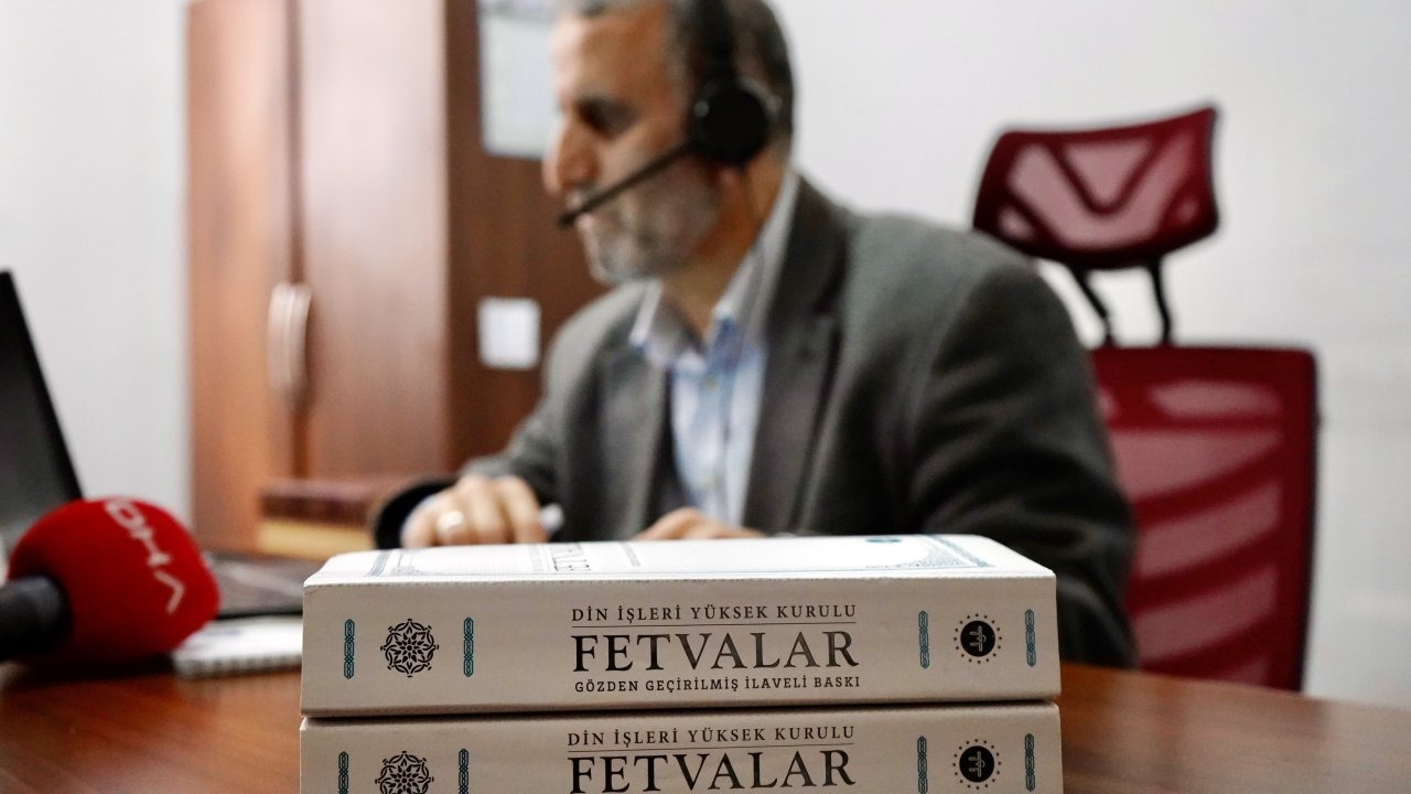 Ramazanda 'Alo Fetva Hattı'na gelen çağrı sayısı iki kat arttı
