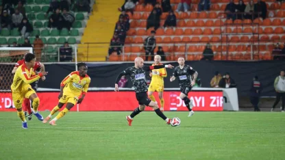 Ziraat Türkiye Kupası: Corendon Alanyaspor: 1 - Galatasaray: 2 (Maç sonucu)