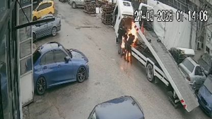 Değiştirilmek istenen akü alev aldı