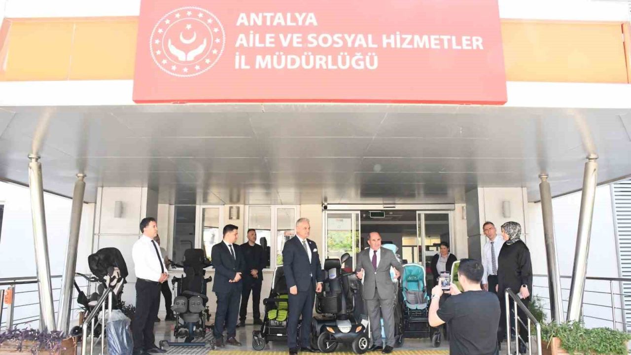 Antalya Aile ve Sosyal Hizmetler İl Müdürlüğüne anlamlı bağış