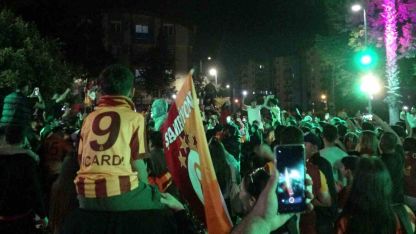 Antalya’da derbi galibiyetini kutlayan bir taraftar bıçakla yaralandı