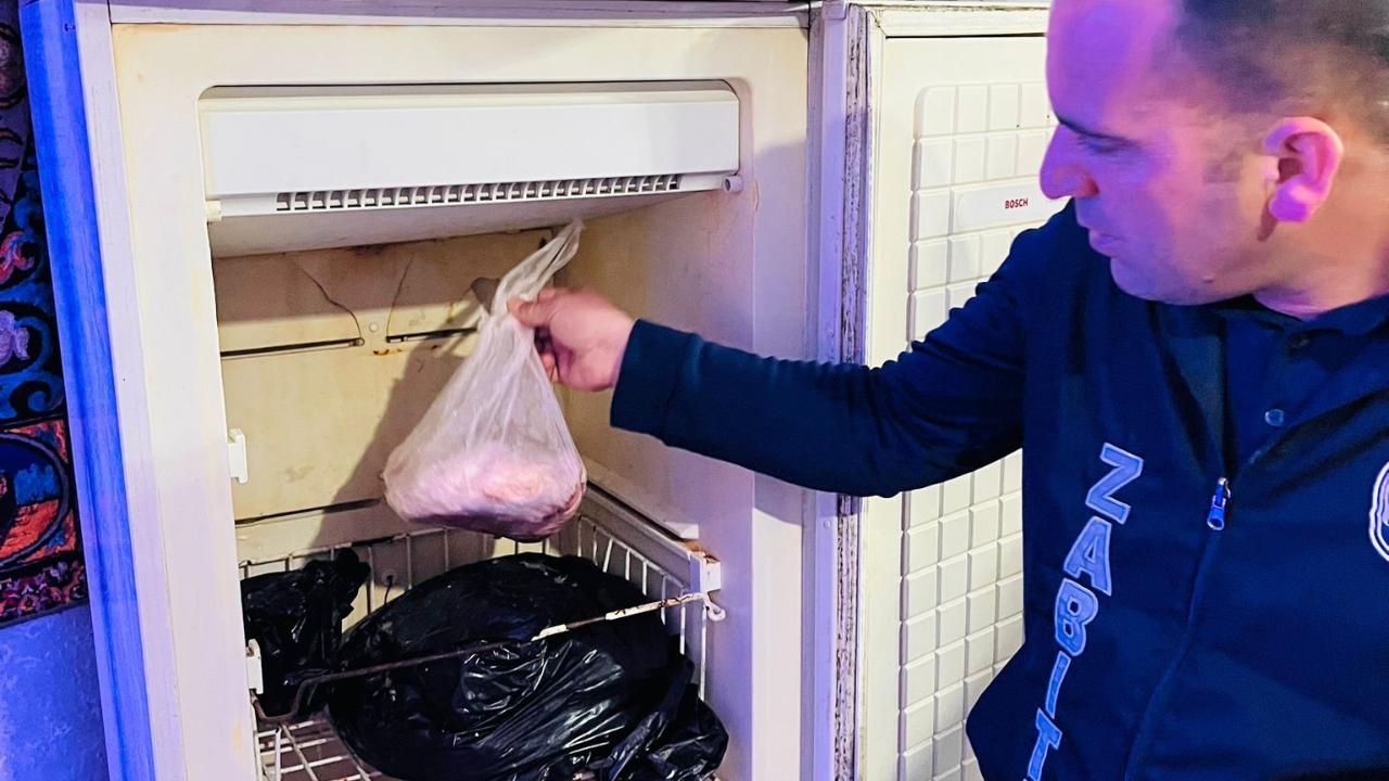 Antalya’da kasap dükkanında mide bulandıran görüntü: Zabıtalar gözlerine inanamadı