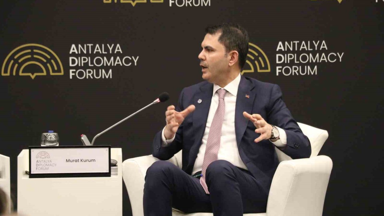 Bakan Murat Kurum’dan yeniden inşa için Türkiye’den küresel seferberlik mesajı