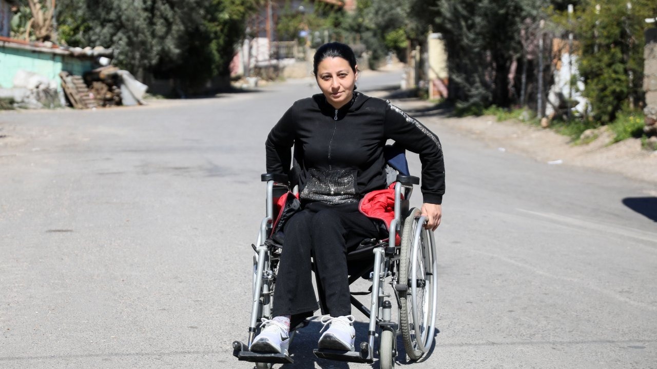 Balkondan düşüp tekerlekli sandalyeye mahkum kaldı, 2 bin lira nafaka nedeniyle engelli maaşı bağlanmadı