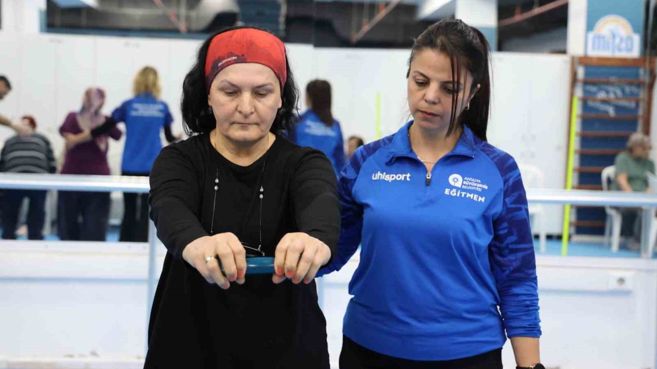Büyükşehir Belediyesi’nden Parkinson hastalarına özel eğitim