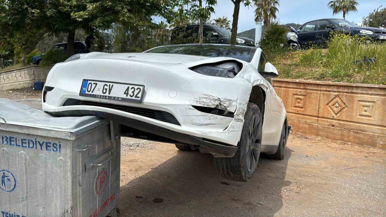 Gazipaşa’da trafik kazası: 3 yaralı