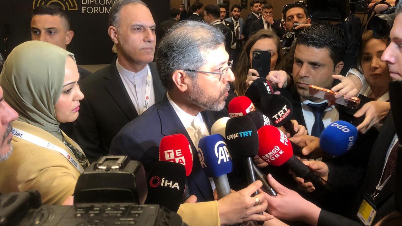 İran Dışişleri Bakan Yardımcısı Said Hatibzade "Diplomasinin kullanıldığı ve ardından yeniden savaş başlatıldığı bu kısır döngü sona ermeli"