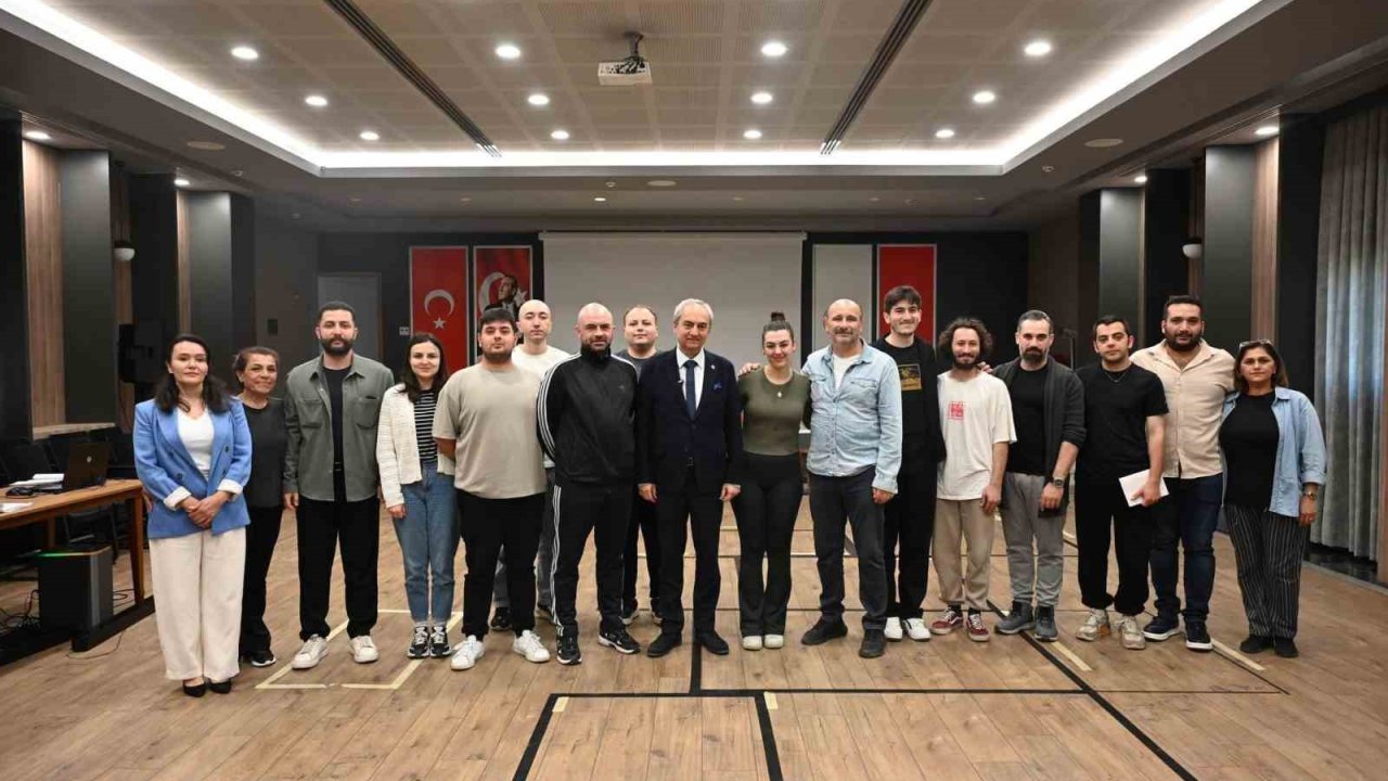 Kepez Kent Tiyatrosu ekibinden 19 Mayıs’a özel gösterim