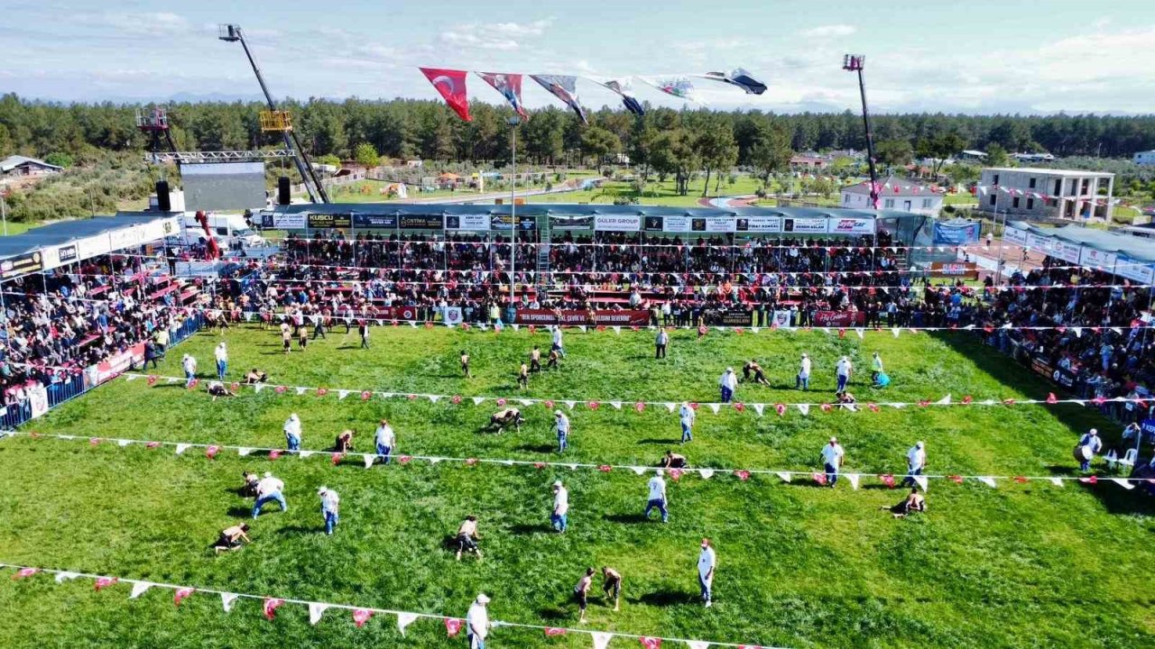 Kepez’de pehlivanlar dualı çayıra çıktı