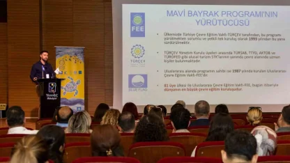 Manavgat’ta turizm sezonu öncesi mavi bayrak bilgilendirme toplantısı