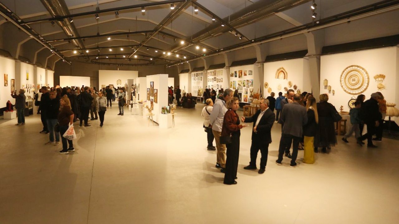 Modern Sanatlar Galerisi’nde el emeği rüzgarı