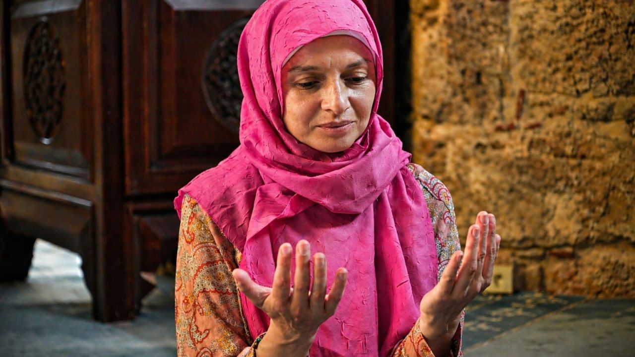 Ukraynalı yoga eğitmeni Lena, Müslüman olup Meryem ismini aldı