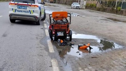 Vinçle çarpışan elektrikli motosikletin Rus uyruklu sürücüsü hayatını kaybetti