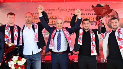 Yağlı güreşlerin efsane ismi Ali Gürbüz’e coşkulu karşılama