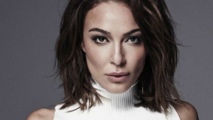 Ziynet Sali, Sarışın İmajıyla Hayranlarını Şaşırttı