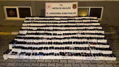 Antalya’da 10 milyon TL’lik gümrük kaçağı ürün ele geçirildi