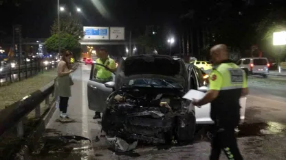 Aracın hurdaya döndüğü kazayı burnu bile kanamadan atlattı