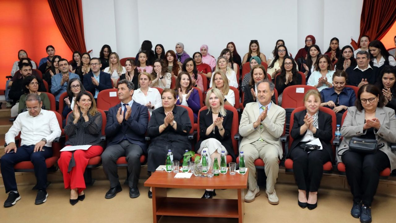 Rektör Özkan'dan geleceğin bilim kadınlarına mentörlük