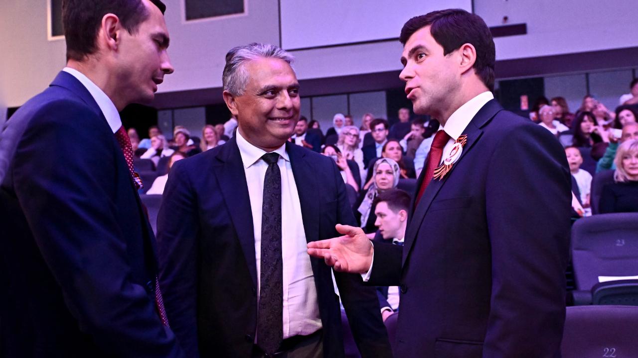 Rusların Zafer Bayramı Muratpaşa’da kutlandı