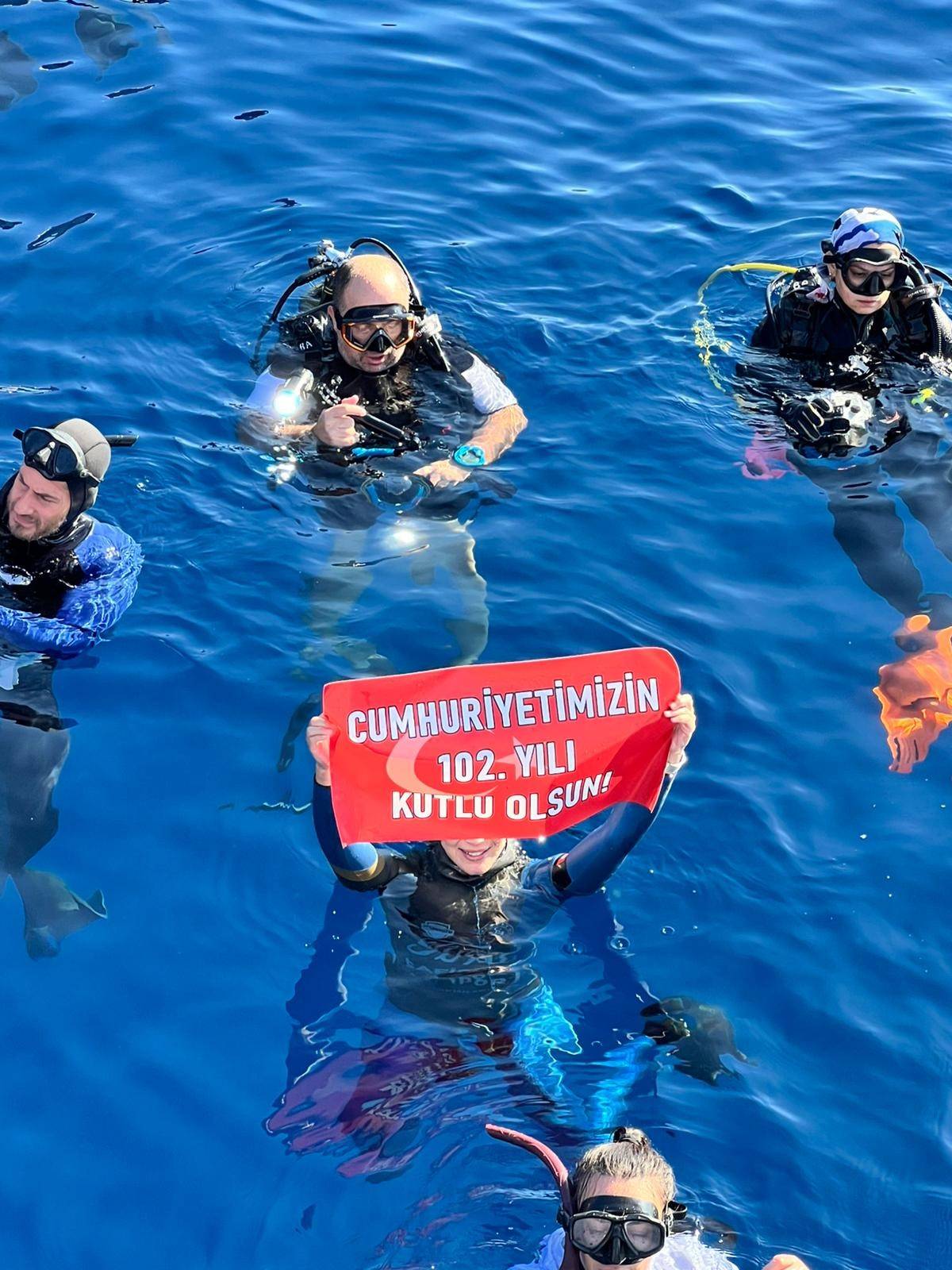 Şahika Ercümen ’Cumhuriyet’ ve ’Gazze’ için dünya rekoru kırdı