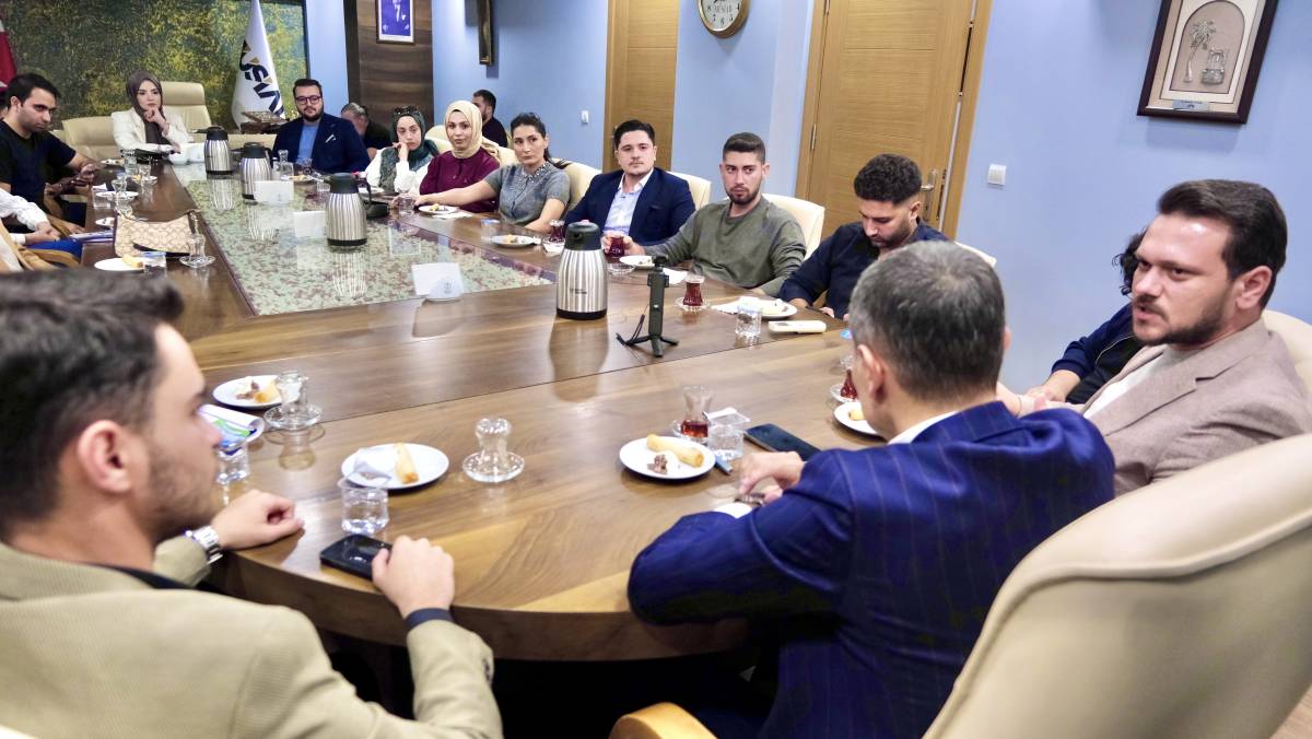 MÜSİAD Antalya Başkanı Akgül, ihracat tecrübelerini gençlerle paylaştı