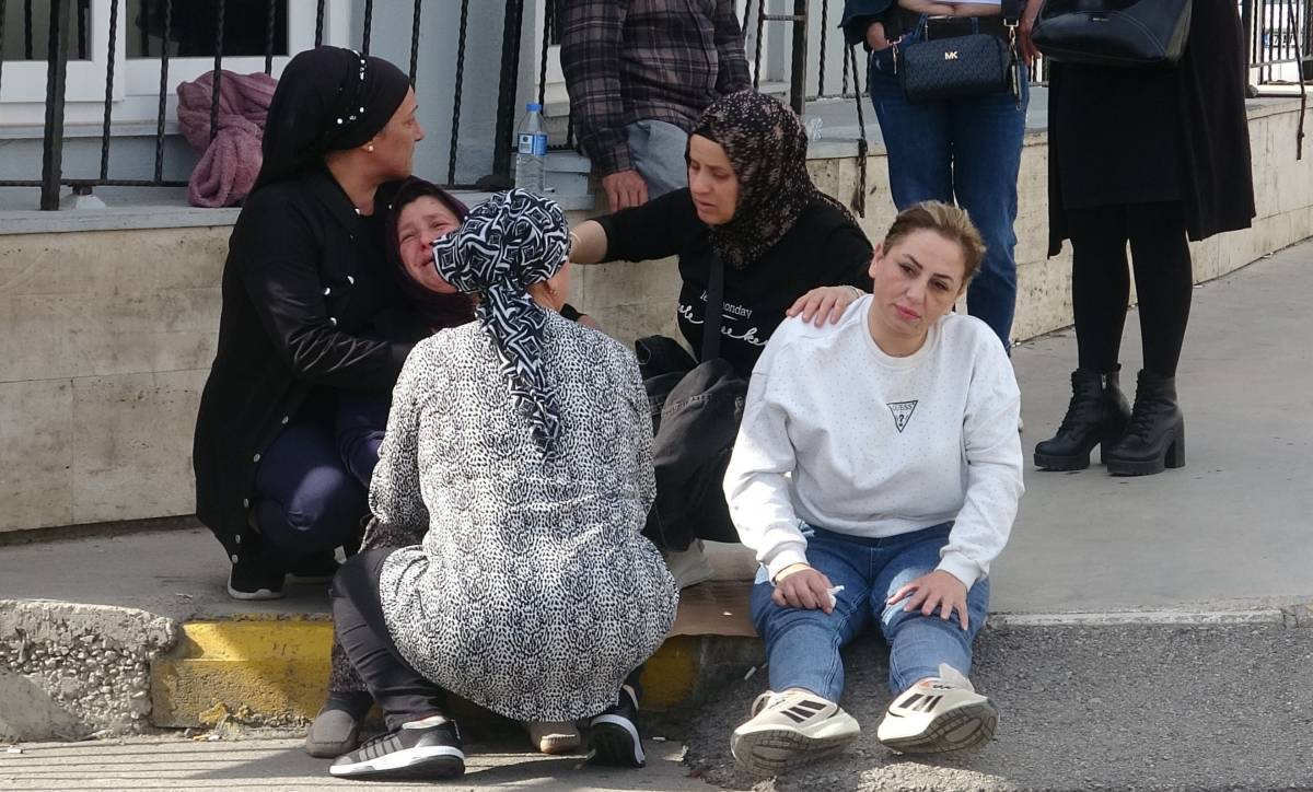 Kazada 36 yaşındaki oğlunu kaybeden annenin feryatları yürek dağladı