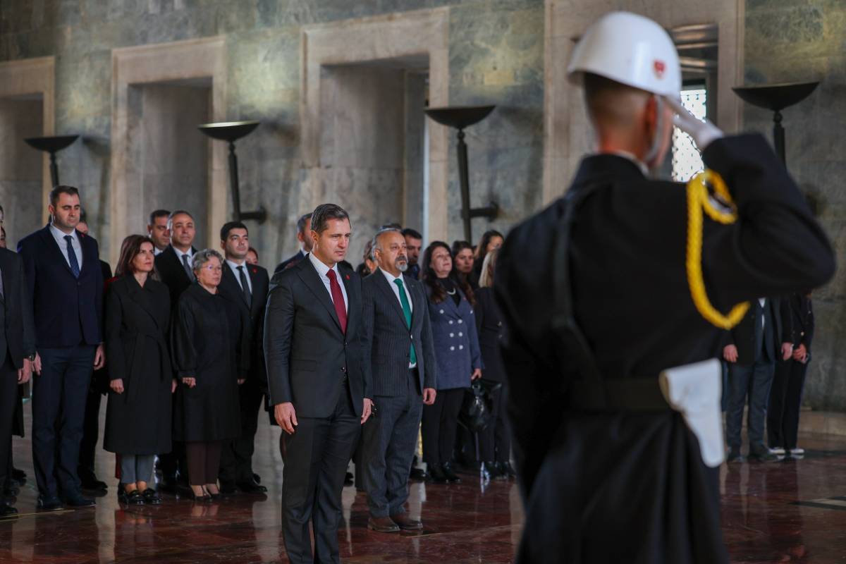 CHP heyeti Anıtkabir'i ziyaret etti