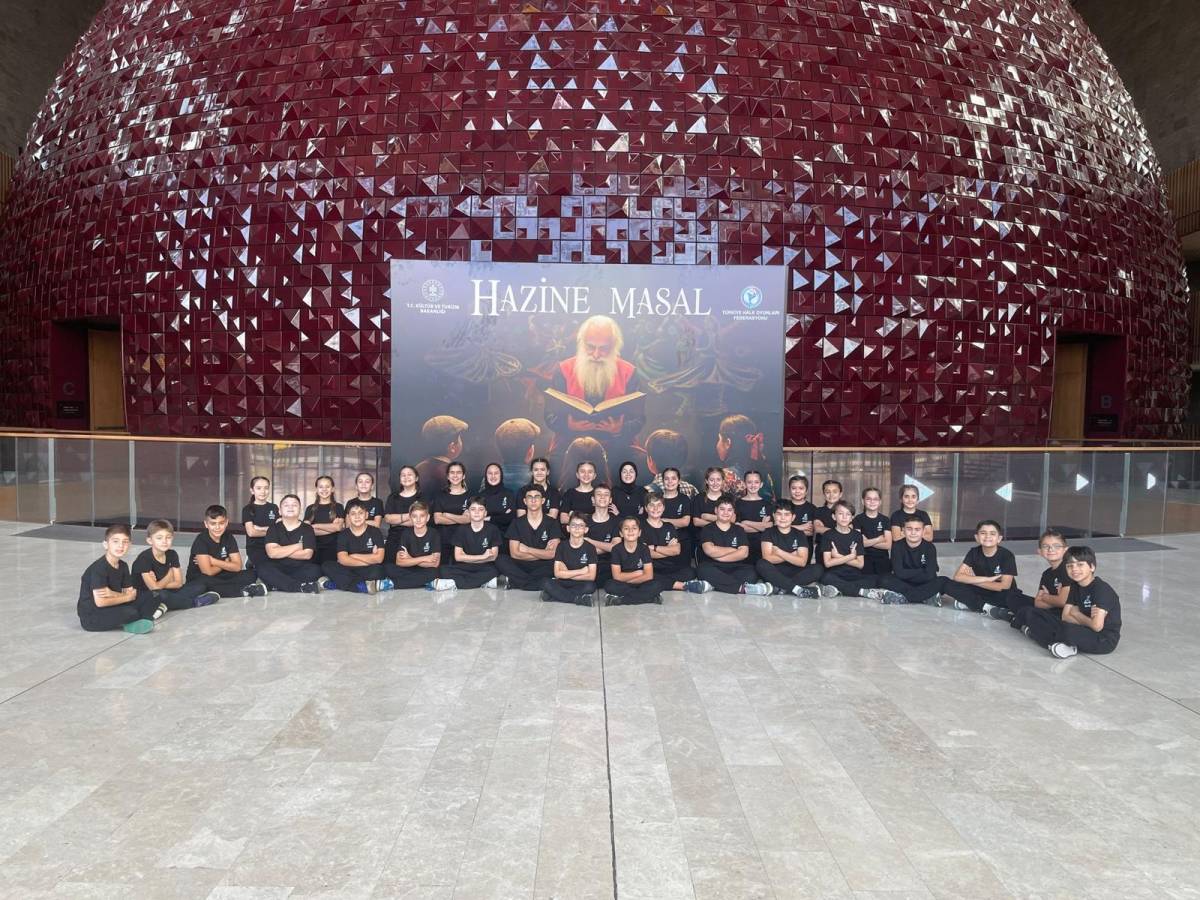 Dört Yılın Türkiye Şampiyonu Yörem, AKM sahnesine renk kattı!