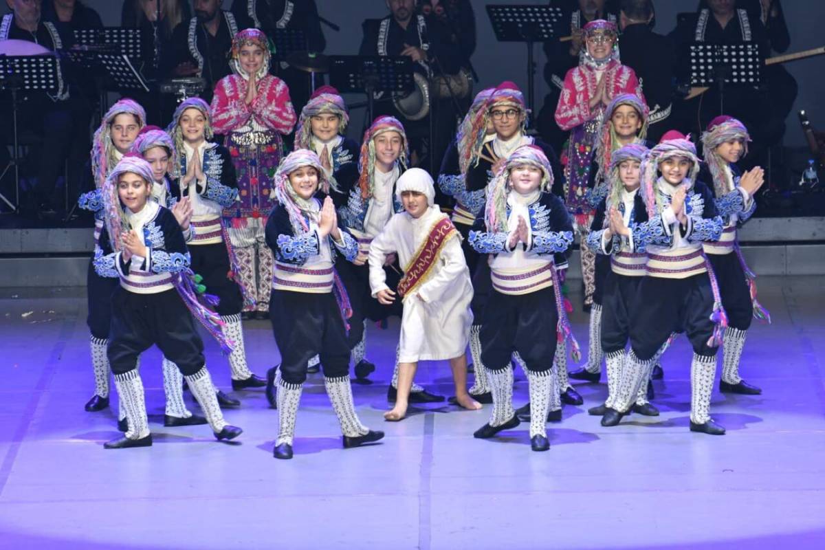 Dört Yılın Türkiye Şampiyonu Yörem, AKM sahnesine renk kattı!