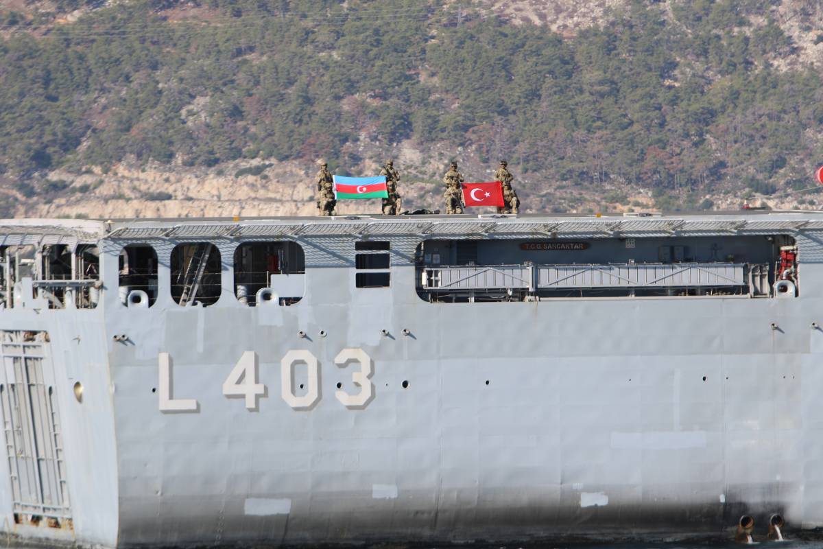 Doğu Akdeniz-2025 Tatbikatı Antalya açıklarında nefes kesti