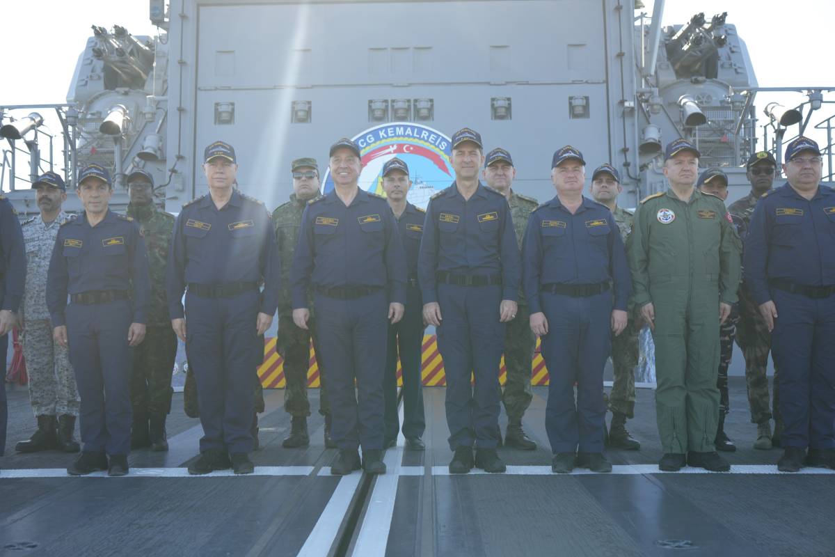 Doğu Akdeniz-2025 Tatbikatı Antalya açıklarında nefes kesti