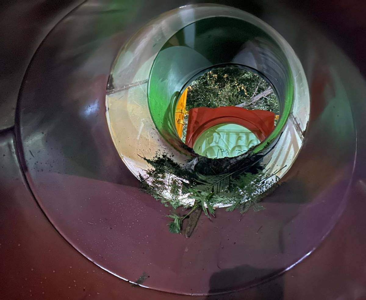 Parktaki kaydırak yandı