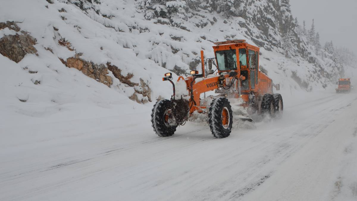 Antalya-Konya kara yolunda kar etkisini artırdı