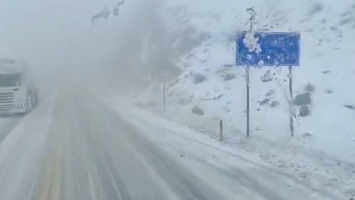 Antalya-Konya kara yolunda kar yağışı aralıklarla devam ediyor