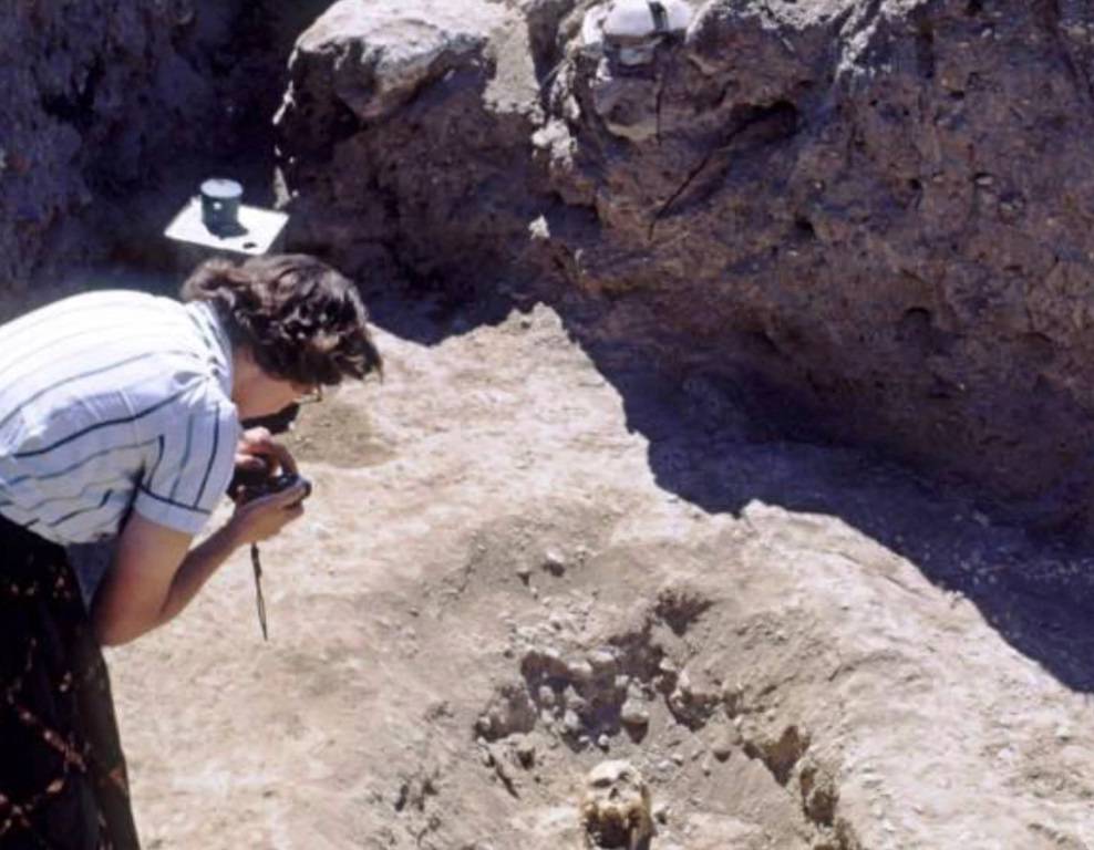 'Anadolu arkeolojisinin annesi'nin külleri, vasiyeti üzerine gün yüzüne çıkardığı 2 bin 500 yıllık tümülüse serpildi