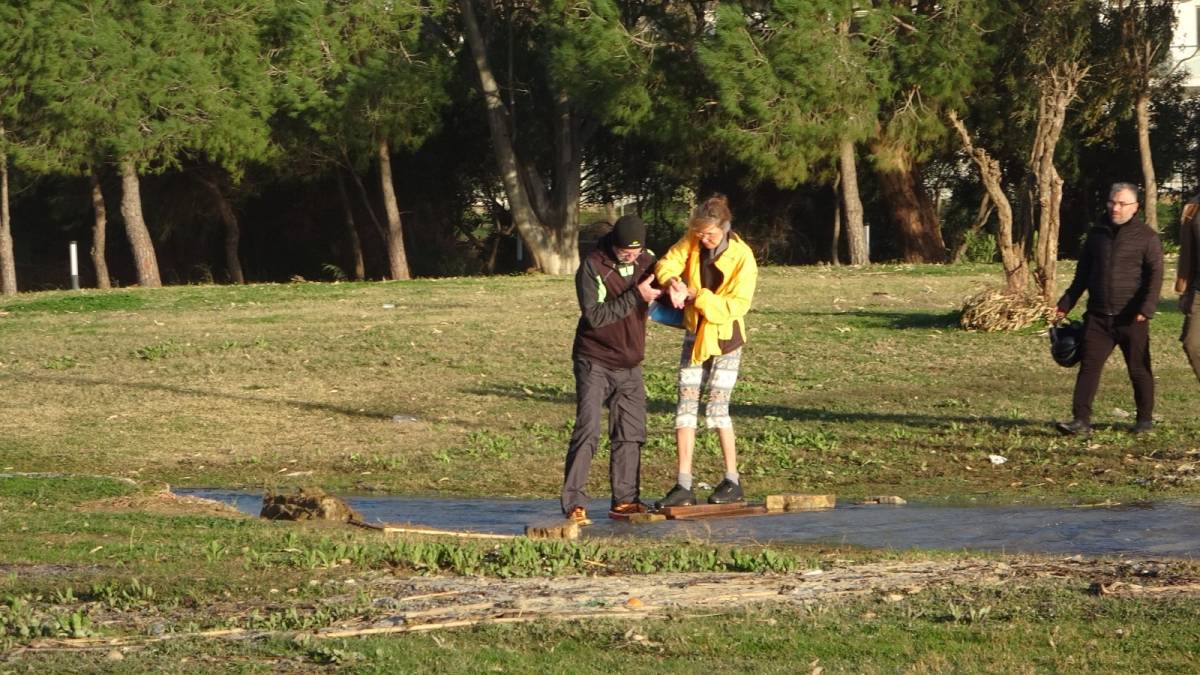 Manavgat’ta dev dalgalar Titreyengöl’ü denizle birleştirdi