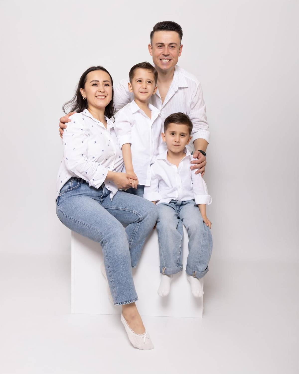 İkiz bebeklerinin fotoğraflarını çekerek başladı, evinin bir odasını stüdyoya çevirdi