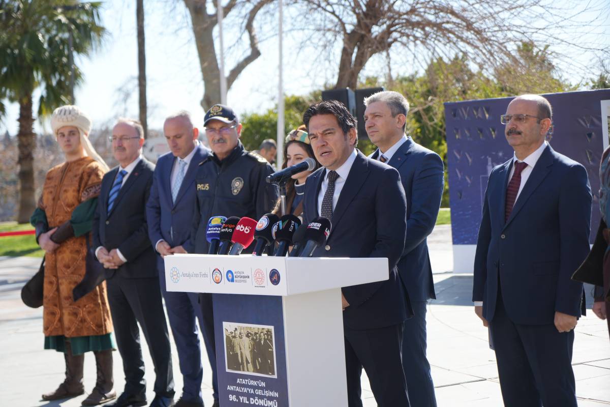 Antalya’da 819. fetih ve 96. yıl coşkusu