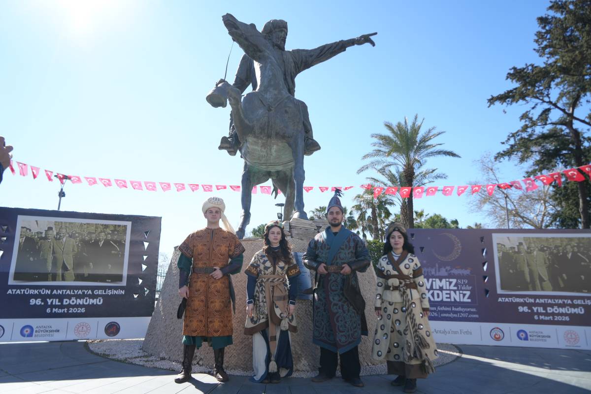 Antalya’da 819. fetih ve 96. yıl coşkusu