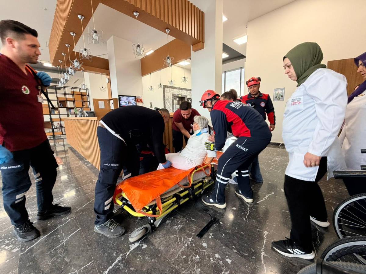 Kepez’den Hasta Yakınları Konukevi’nde deprem tatbikatı